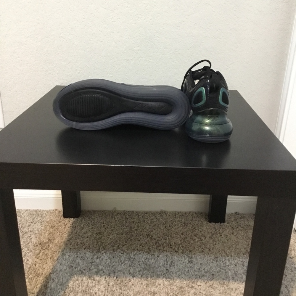 Shoes - Picture 2 of 3